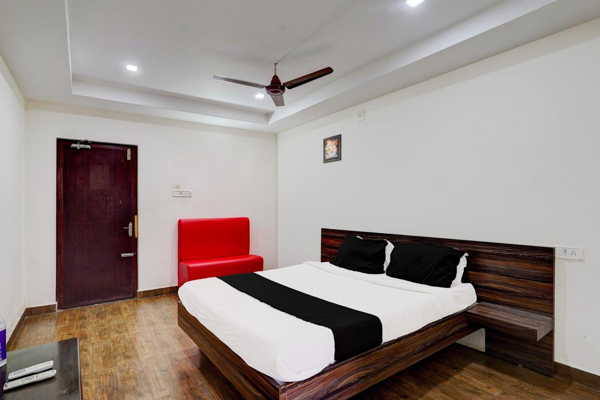 Hotel O Ambur Luaran gambar